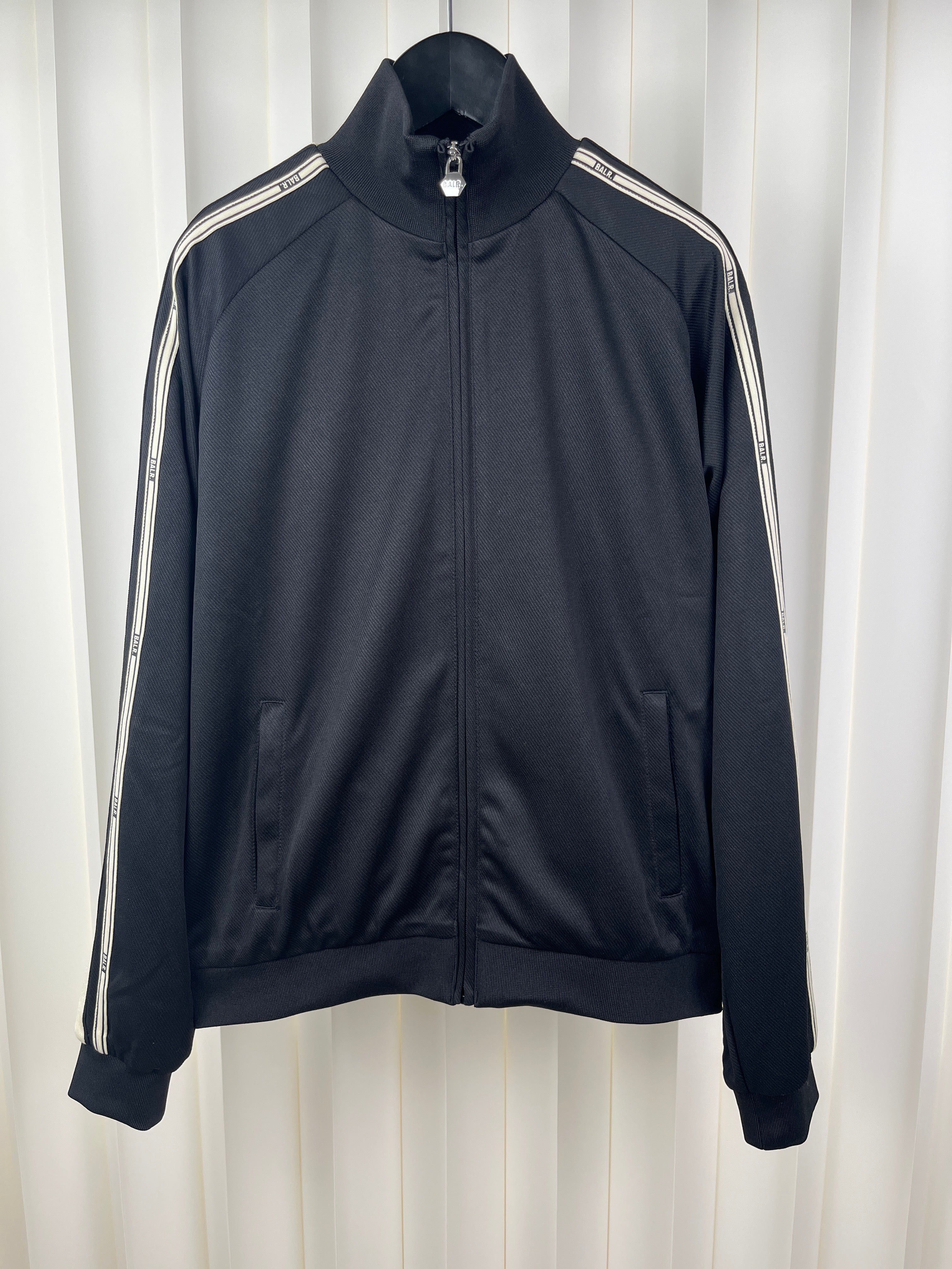 BALR ロゴ入り長袖スウェットシャツ 関税送料込み 楽天市場】BALR. ボーラー ロンT 長袖Tシャツ メンズ ブラック