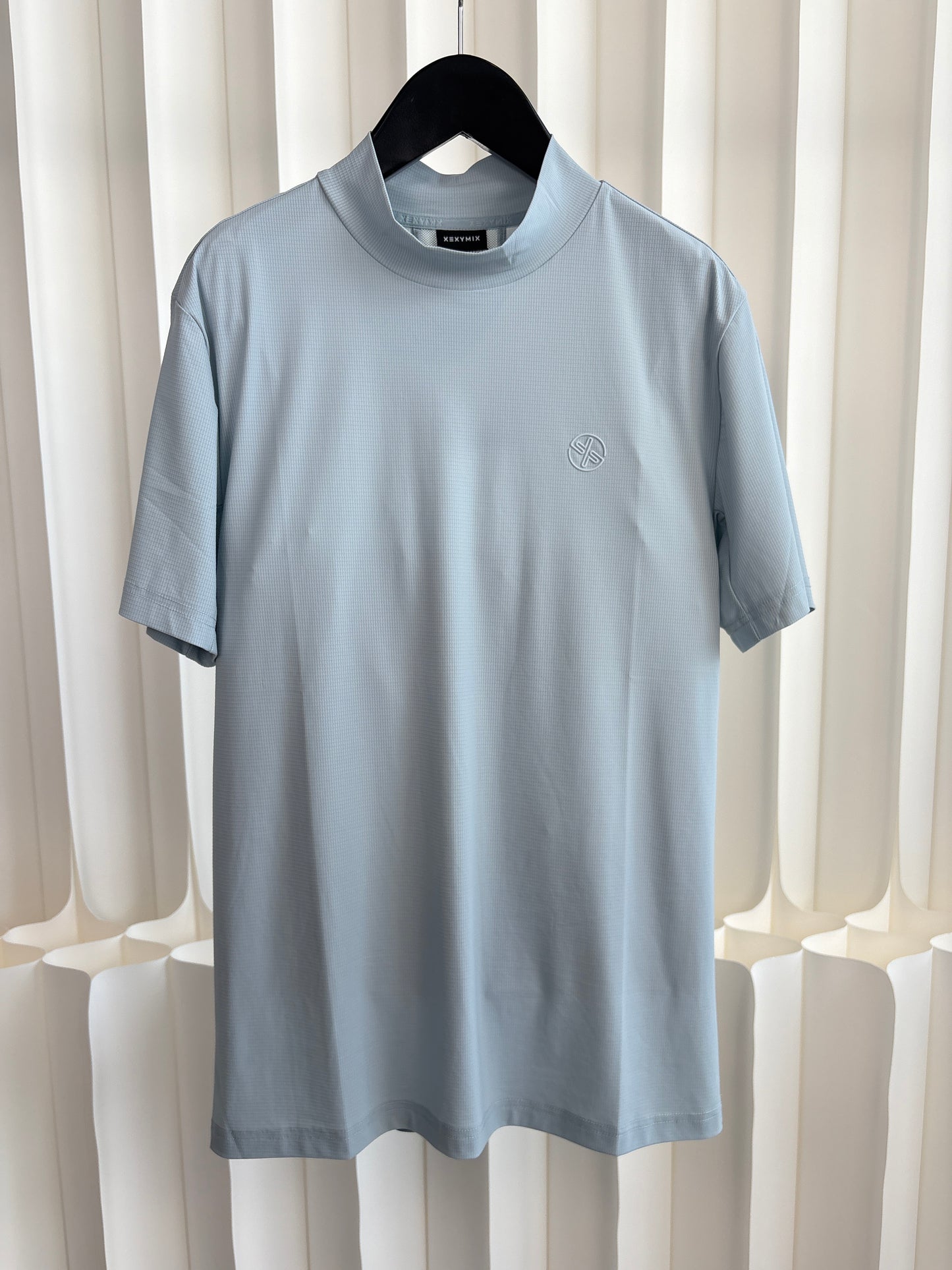 X=XYMIX モックネック　メッシュ 半袖