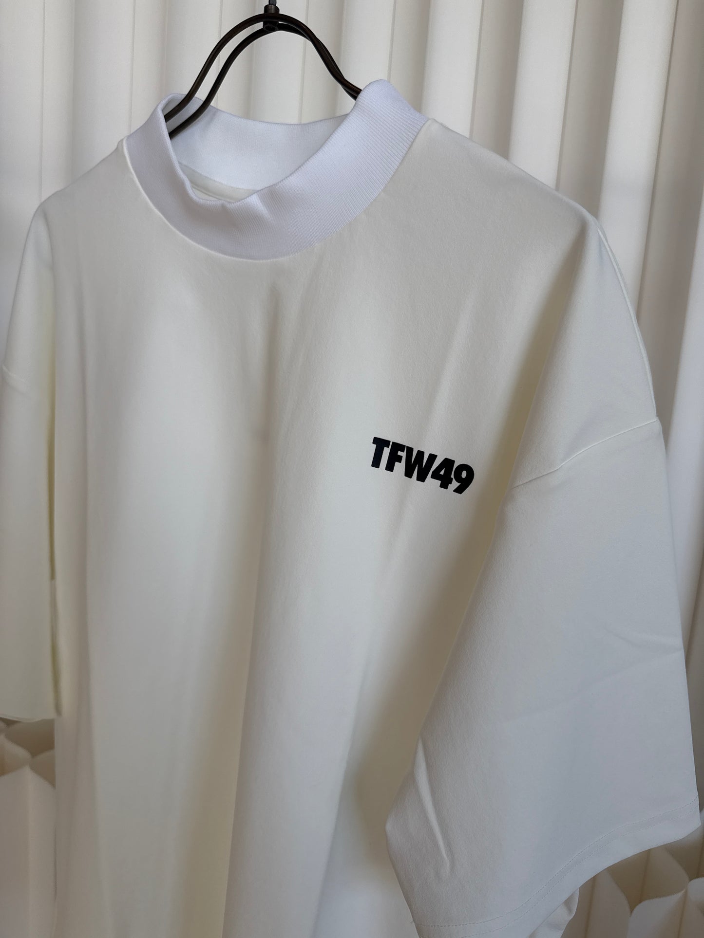 TFW49 モックネック　T102520004